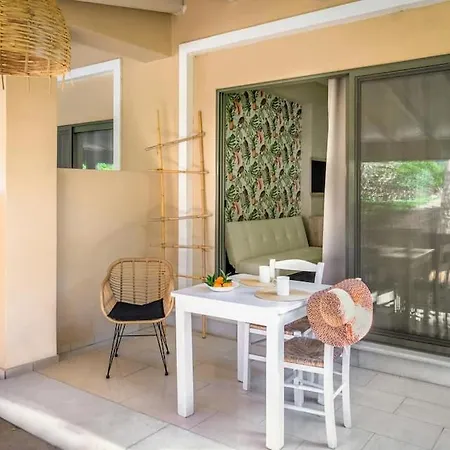 Nissi Collection 公寓式酒店