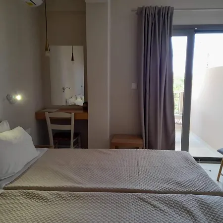 Nissi Collection 公寓式酒店 3*