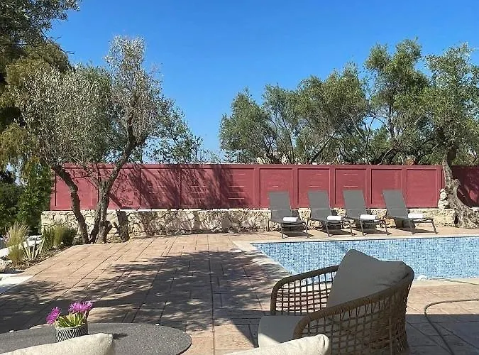 Nissi Collection Apart-hotel 3*